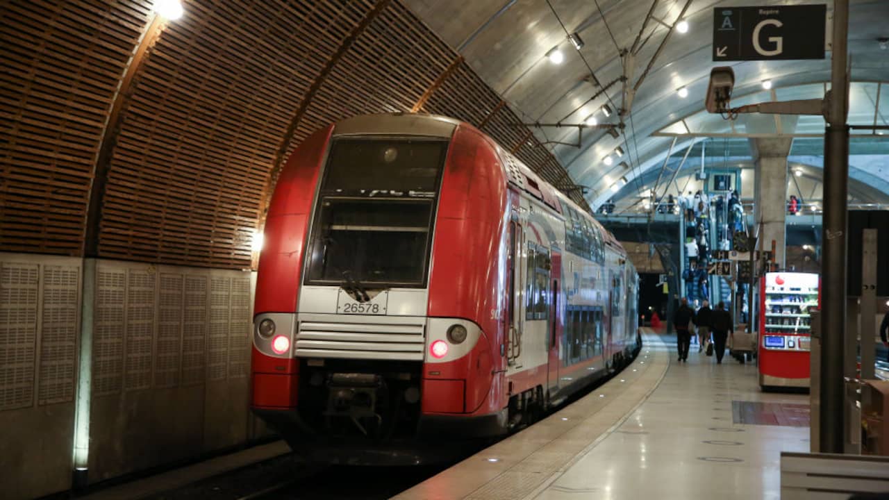 Frankreich arbeitet an einem Projekt zur unbegrenzten Fahrt mit öffentlichen Verkehrsmitteln nach deutschem Vorbild |  Wirtschaft