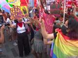 Honderden Turkse vrouwen demonstreren vanwege opzegging vrouwenrechtenverdrag