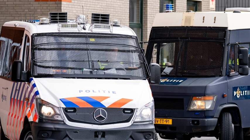 Agenten Doen Aangifte Van Poging Tot Doodslag Tijdens Rellen In Breda ...