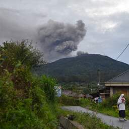 Elf bergbeklimmers dood aangetroffen na uitbarsting Indonesische vulkaan