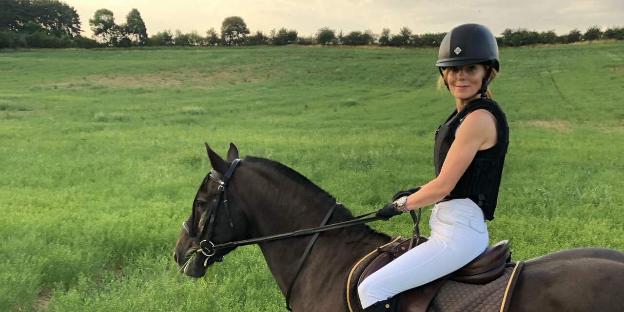 Spice Girl Geri Halliwell: 'Dank moed om weer op te treden aan mijn paard'