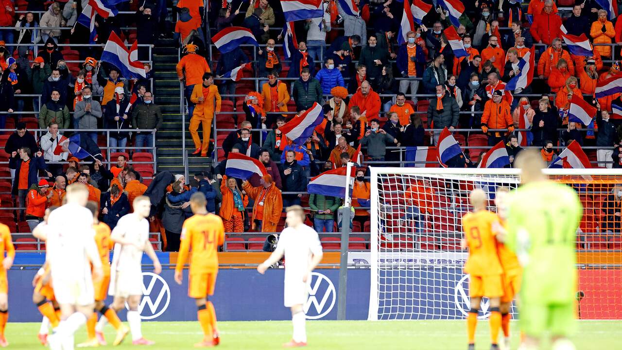 Vijfduizend Oranje-fans waren zaterdag aanwezig in de Johan Cruijff ArenA bij het duel tussen Oranje en Letland.