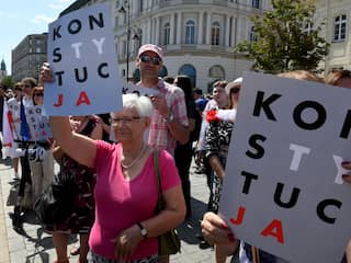Europese Unie dreigt met opschorten stemrecht Polen