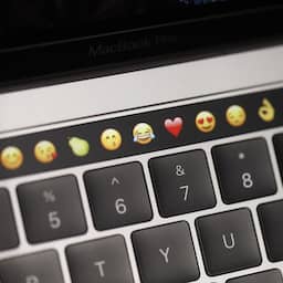 Twitter experimenteert door emoji's bij reacties of retweets te suggereren