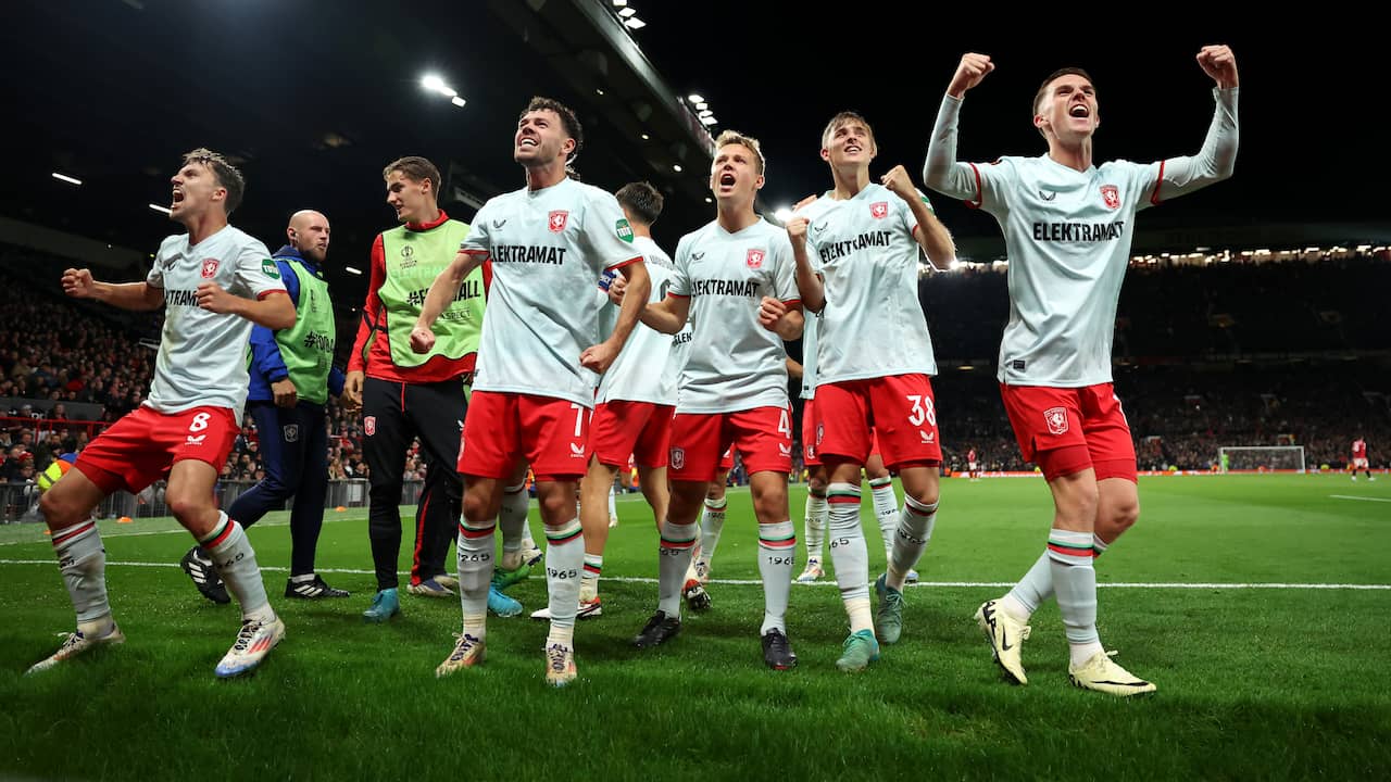 Beeld uit video: Samenvatting: FC Twente doet Manchester United pijn in Europa League (1-1)