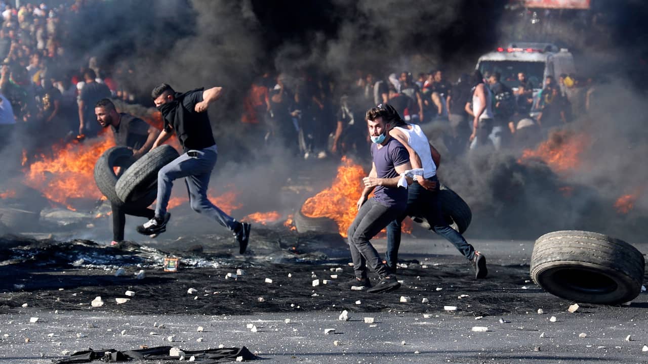 Beeld uit video: Waarom juist deze maand het geweld oplaait in Israël