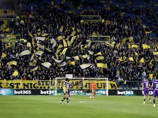 Supportersvereniging Vitesse baalt van aparte degradatie: 'Dit komt hard aan'
