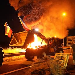Tien aanhoudingen na escalaties boerenprotesten in Oost-Nederland