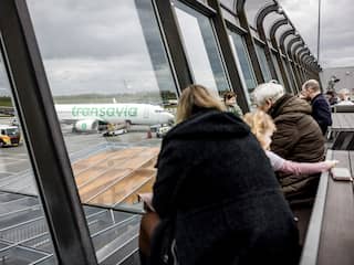 31 aanhoudingen bij klimaatprotest Extinction Rebellion op Eindhoven Airport