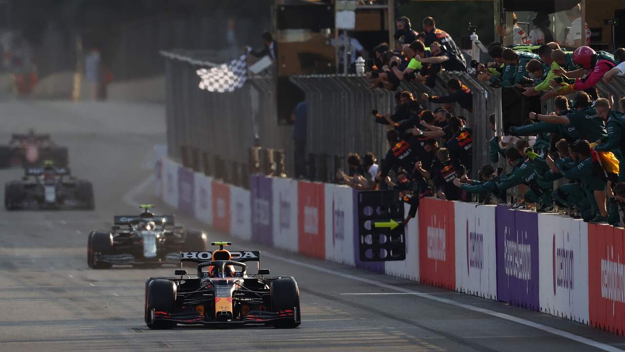 In Baku deed Pérez wat hij moest doen, al was daar een foutje van Hamilton voor nodig
