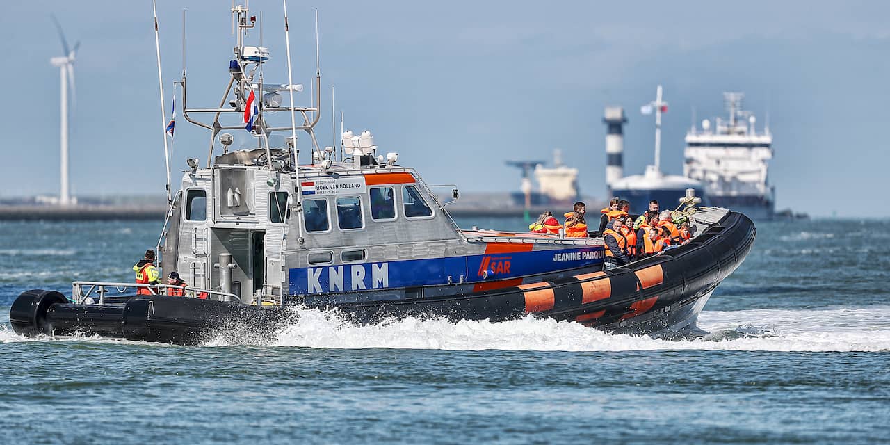 Kustwacht stuurt reddingsboten KNRM niet meer bij elke pechoproep op pad