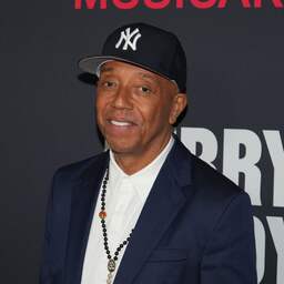 Platenbaas Russell Simmons aangeklaagd voor verkrachting in jaren negentig