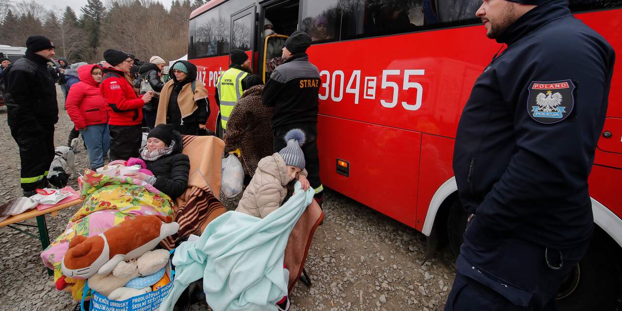 Oekraïense vluchtelingen opgevangen in schepen bij Java-eiland en hotel in Nieuw-West