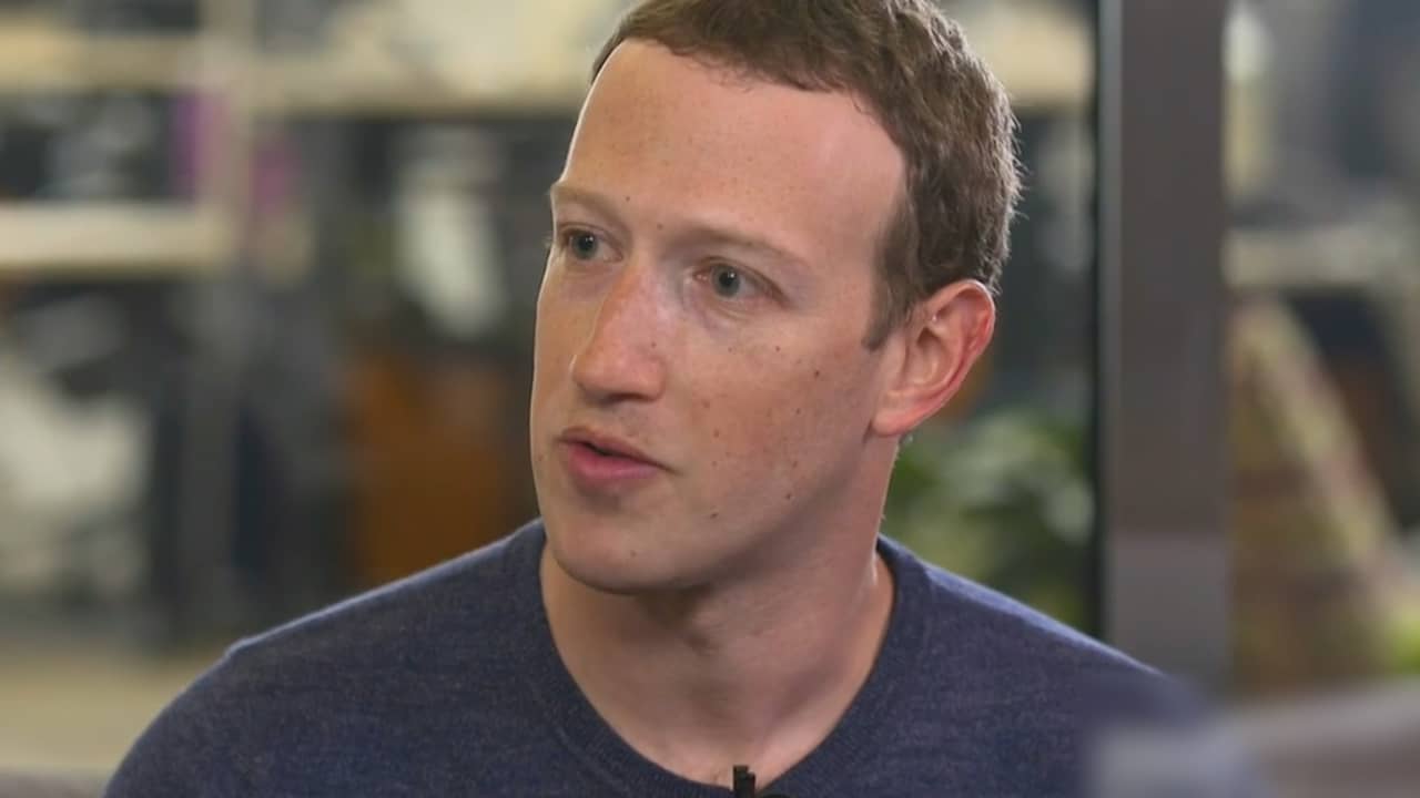 Beeld uit video: Facebook-directeur maakt excuses voor misbruik data