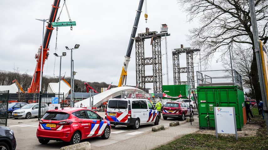 Twee Doden Doordat Deel Van Brug In Aanbouw Instort In Lochem ...