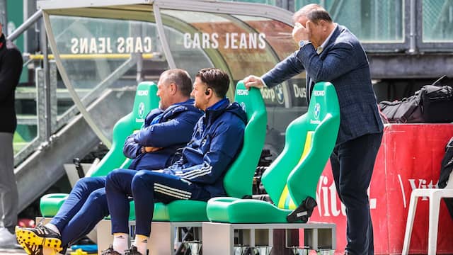 Het leek er even op dat de wedstrijd in Den Haag voor Dick Advocaat zijn laatste was als trainer van Feyenoord.