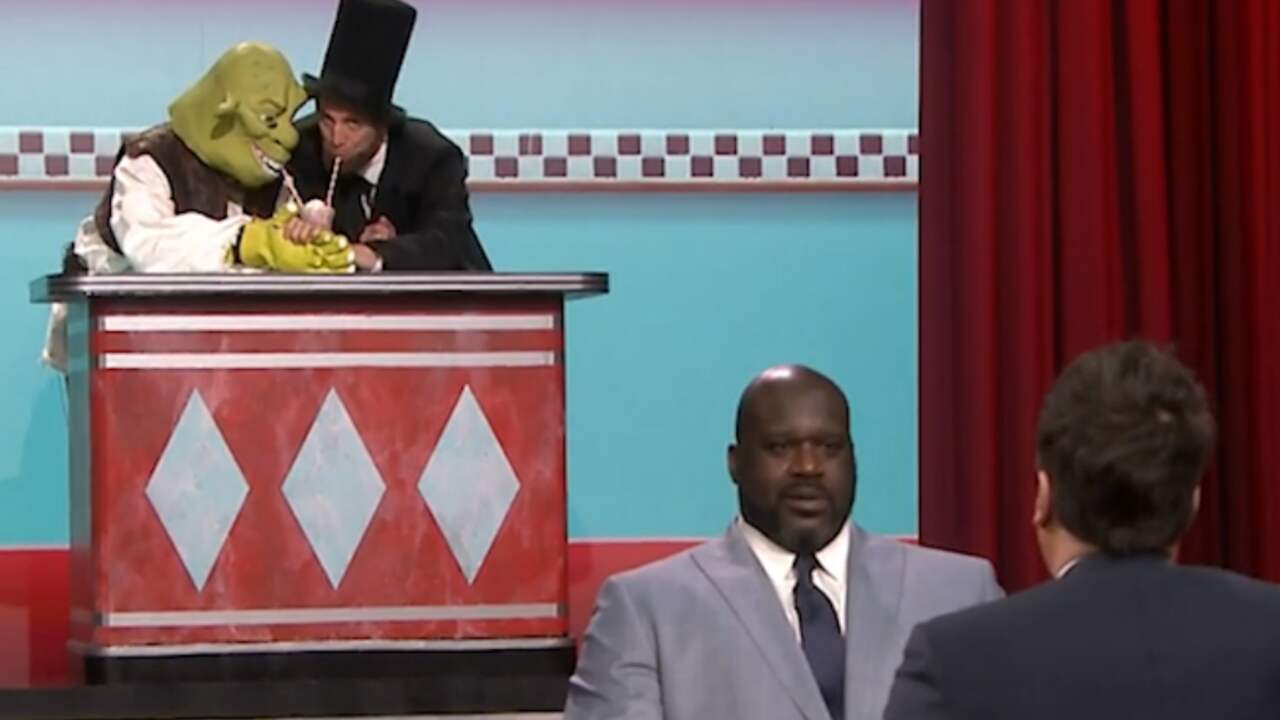 Beeld uit video: Shaquille O'Neal verwart SpongeBob met Shrek tijdens spel