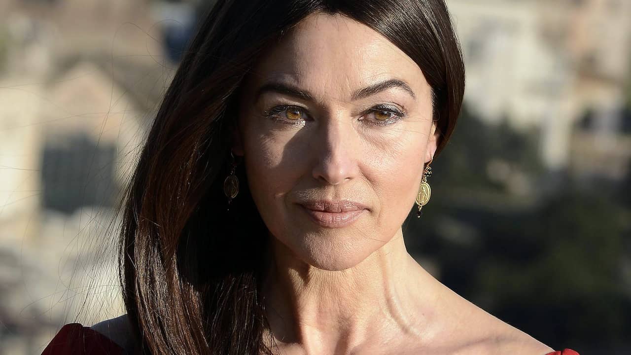 Monica Bellucci maakt zich geen zorgen om verdwijnen jong uiterlijk |  Achterklap | NU.nl