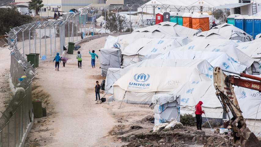 'Vluchtelingen in Moria leven op moerasgrond, met falende toiletten'