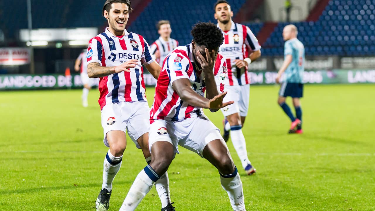 Kwasi Wriedt deed Ajax pijn in Tilburg.