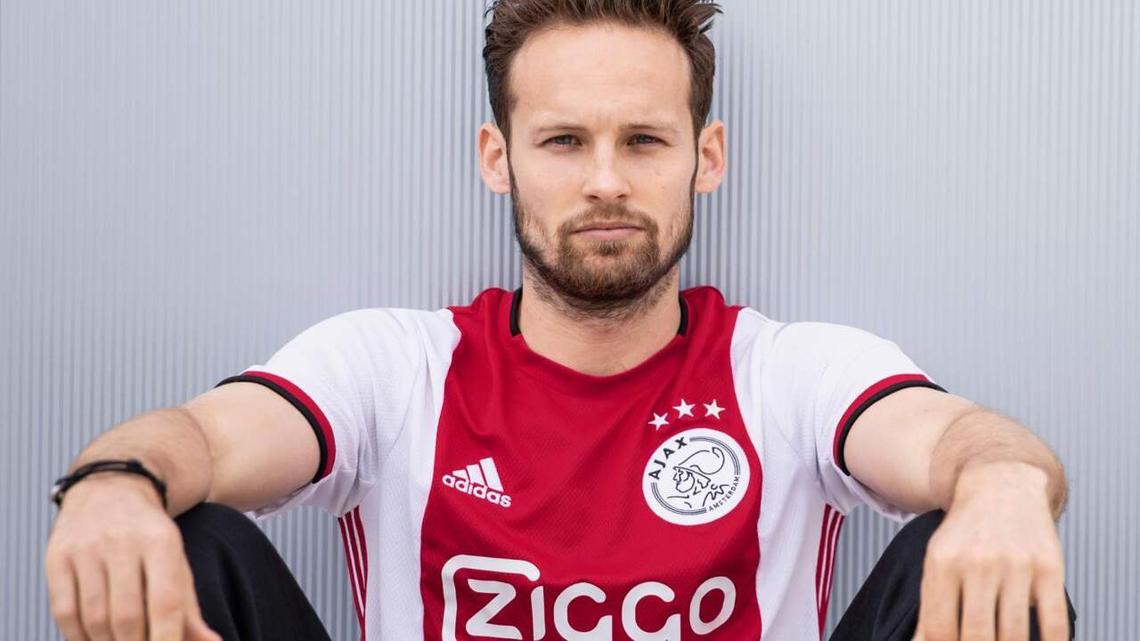 Ajax presenteert het nieuwe voor komend seizoen | Voetbal | NU.nl