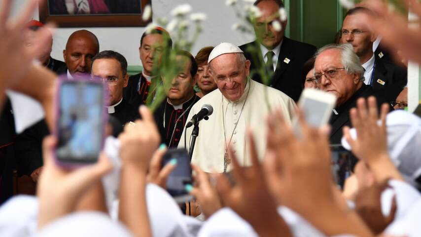 Paus vraagt in Colombia om vergeving voor drugsmoordenaars