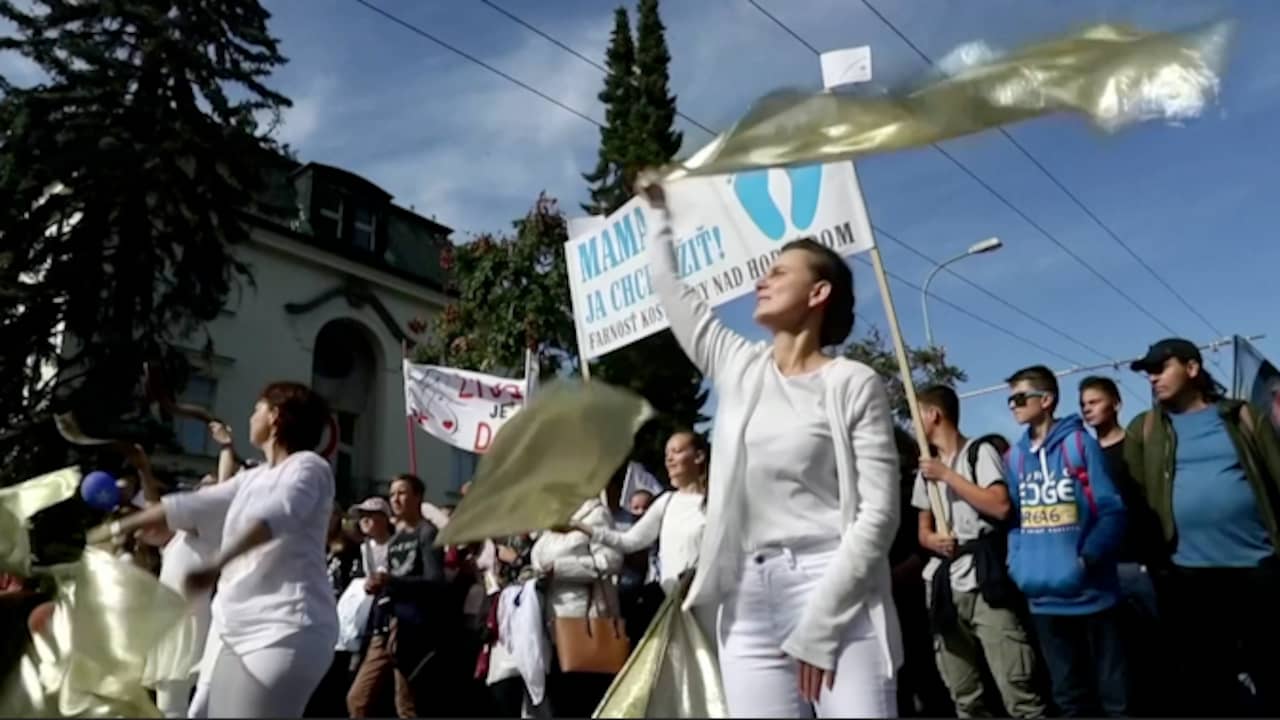 Beeld uit video: Duizenden mensen in Slowakije pleiten voor ban op abortus
