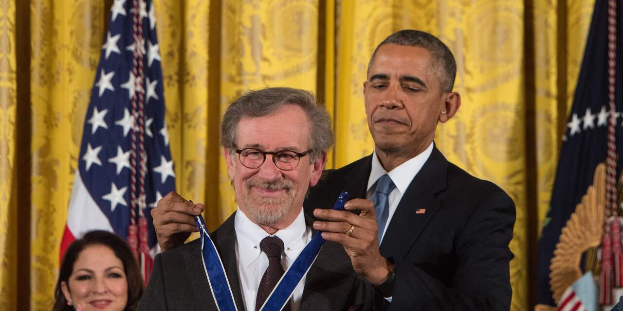 Steven Spielberg ontvangt presidentiële onderscheiding