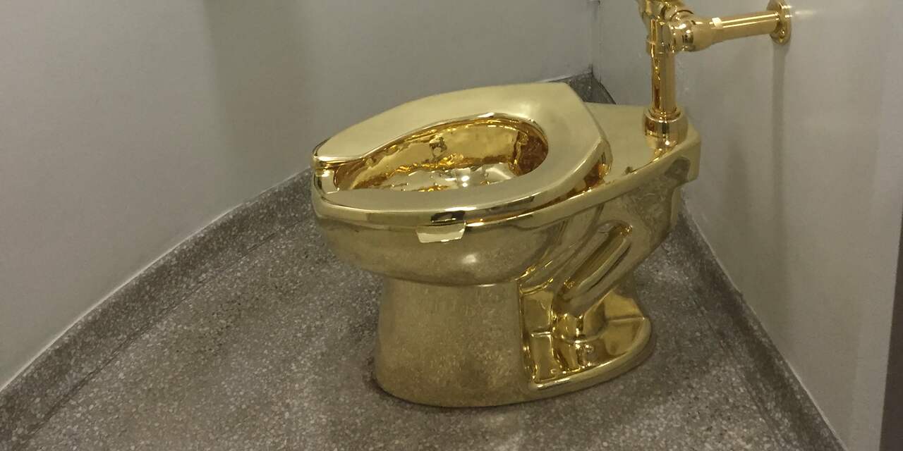 Guggenheim Museum biedt Trump gouden toiletpot aan