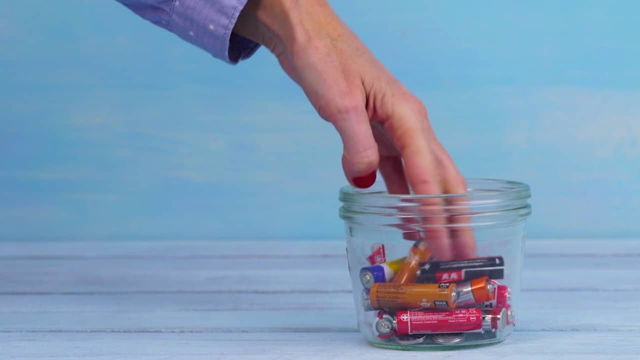 Zó weet je of je batterij vol of leeg is NU.nl Zó weet je of je batterij vol of leeg is NU.nl
