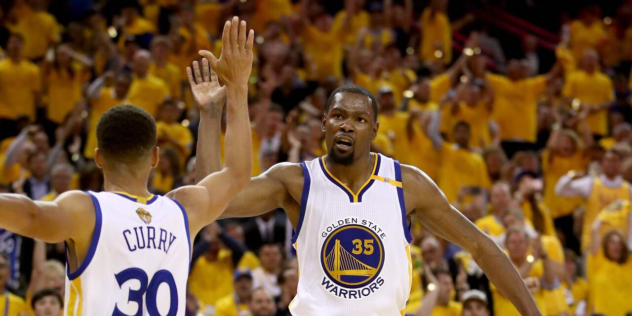 Sterspelers Curry en Durant langer bij NBA-kampioen Golden State Warriors