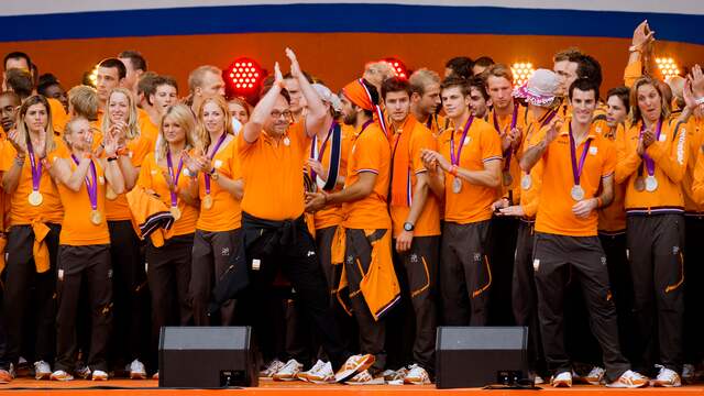 Maurits Hendriks met de olympische ploeg van Londen in 2012.