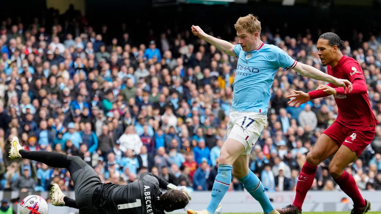 Beeld uit video: De Bruyne bekroont heerlijke aanval Manchester City