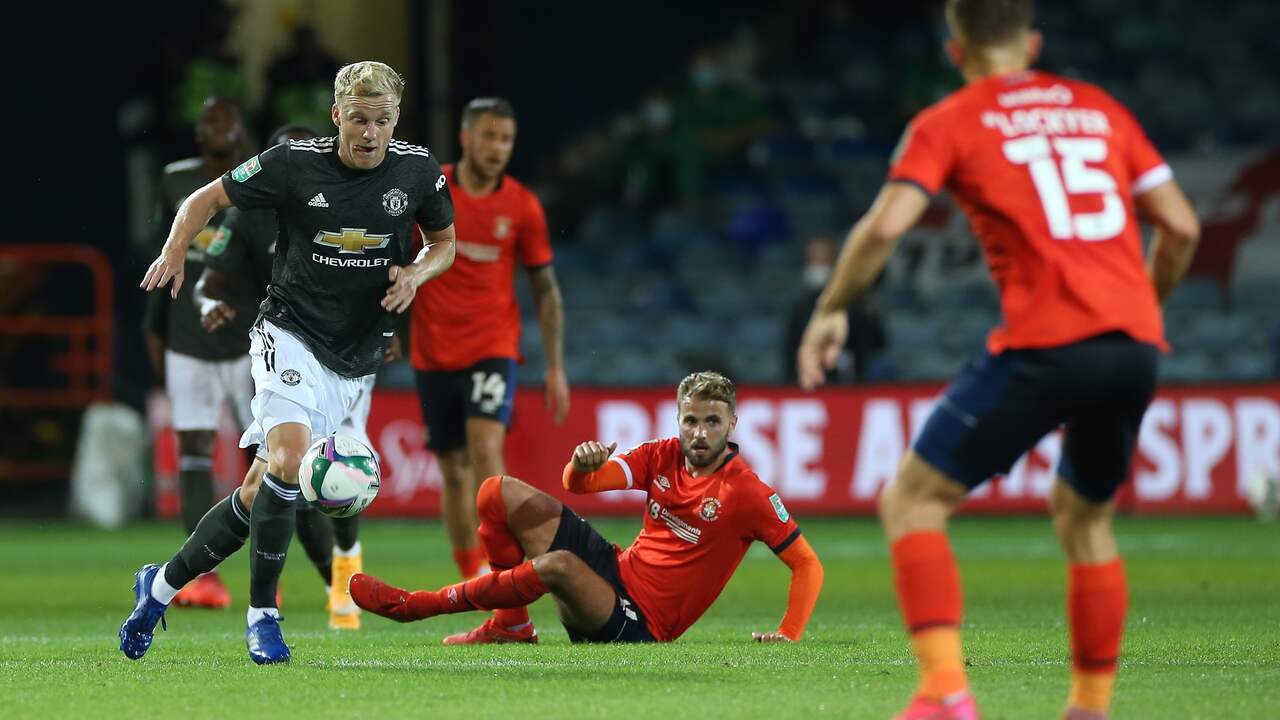 Base debutant Van de Beek continues in League Cup with Manchester United |  NOW