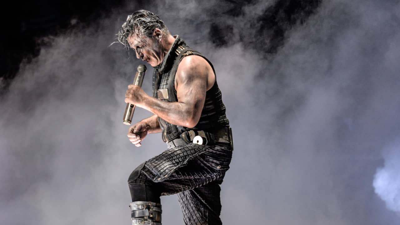 Rammstein-zanger Till Lindemann blijkt niet besmet met coronavirus |  Achterklap | NU.nl