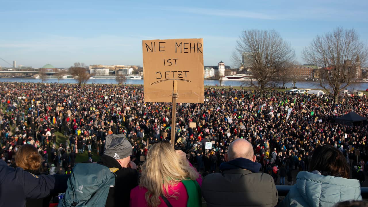 100,000 people demonstrate in Dusseldorf against the far-right Alternative for Germany party |  outside