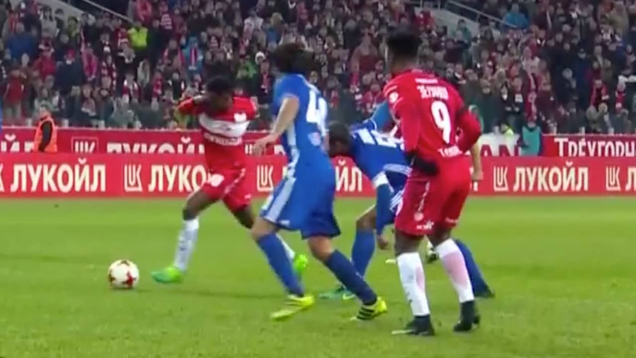 Beeld uit video: Promes maakt winnende goal in blessuretijd voor Spartak Moskou