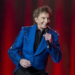 Barry Manilow stoot Elvis van de troon met recordaantal shows in Las Vegas