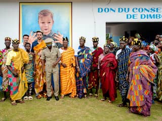 Kliniek in Ivoorkust opgedragen aan 'nagellakheld' Tijn