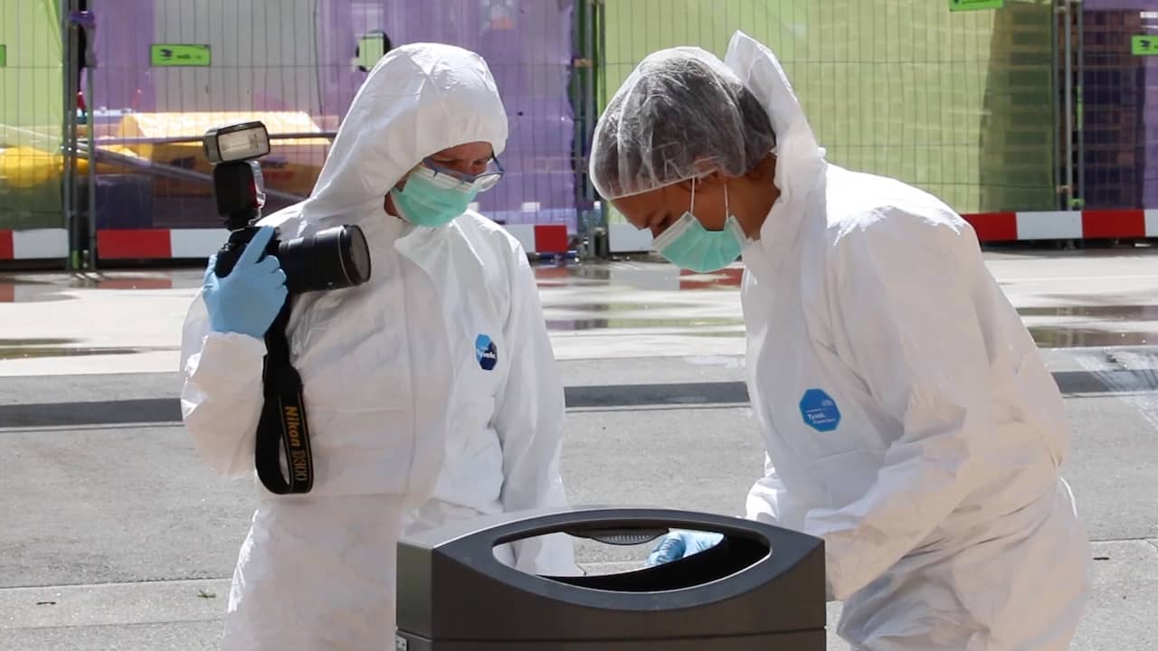 Beeld uit video: Forensische Opsporing onderzoekt vondst babylichaampje Rotterdam