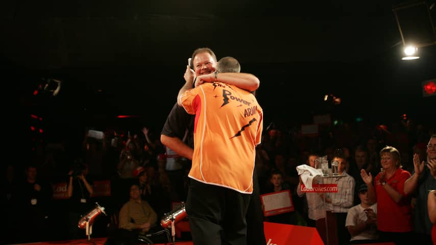 Van Barneveld Stopt Per Direct Met Darts Na Teleurstellend Optreden In ...