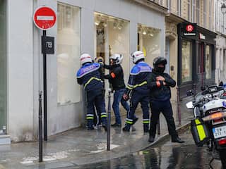 Franse minister: Steekpartij bij oud-kantoor Charlie Hebdo was terrorisme
