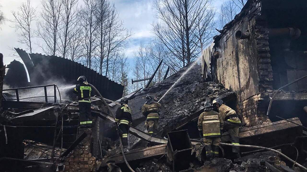Beeld uit video: Zestien doden door enorme explosie in Russische fabriek