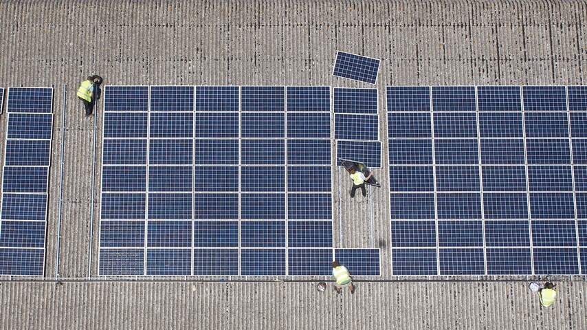 Meer mensen wekken samen energie op, coöperaties hebben het lastig