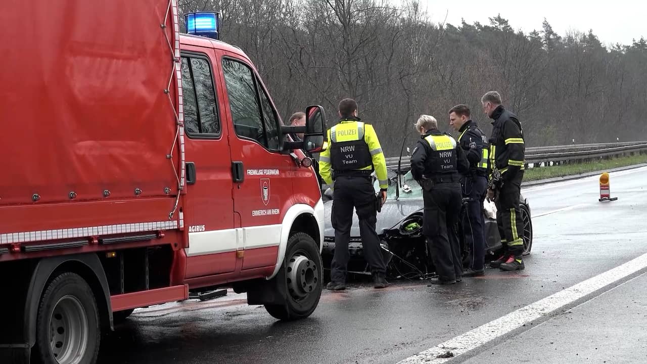 Beeld uit video: Ravage na dodelijk ongeluk met vier Nederlanders in Duitsland