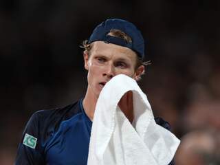Live Roland Garros | De Jong komt break voor in derde set tegen Alcaraz