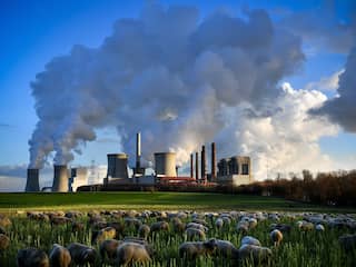 Wetenschappers: Globale uitstoot CO2 stijgt voor tweede jaar op rij