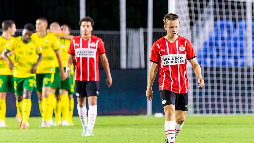 Jong PSV thuis onderuit tegen ADO bij langverwachte rentree Maxi Romero