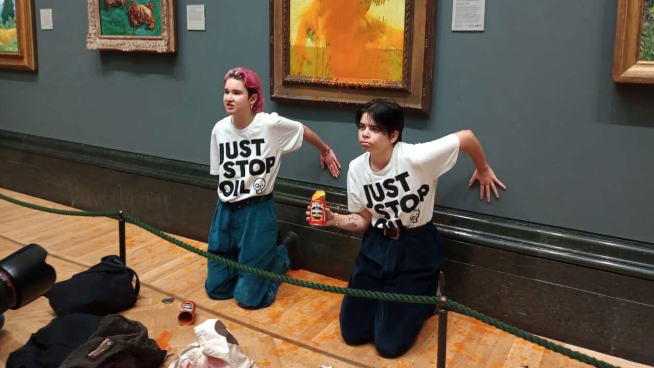 Attivisti che hanno scaricato la zuppa di pomodoro su cauzione con divieto di museo e colla |  Media