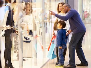 Aantal fysieke winkels in kinderkleding daalt met 23 procent